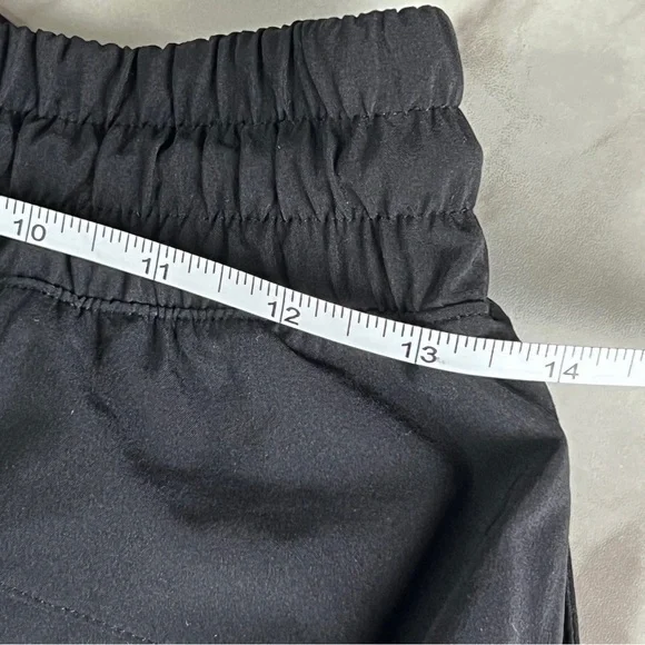Athleta Black Crossroads High Rise Featherweight Athletic Shorts Women’s Size XS - Picture 7 of 11
